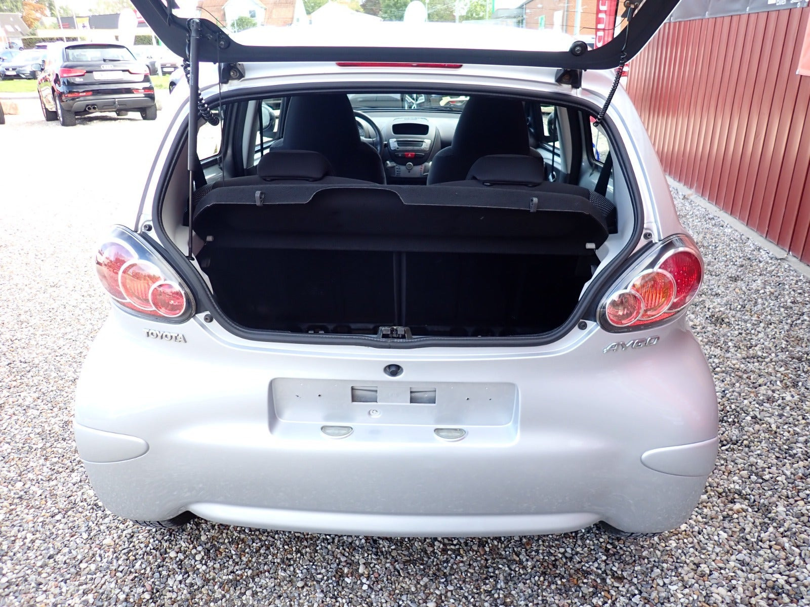 Sølv Toyota Aygo fra 2011