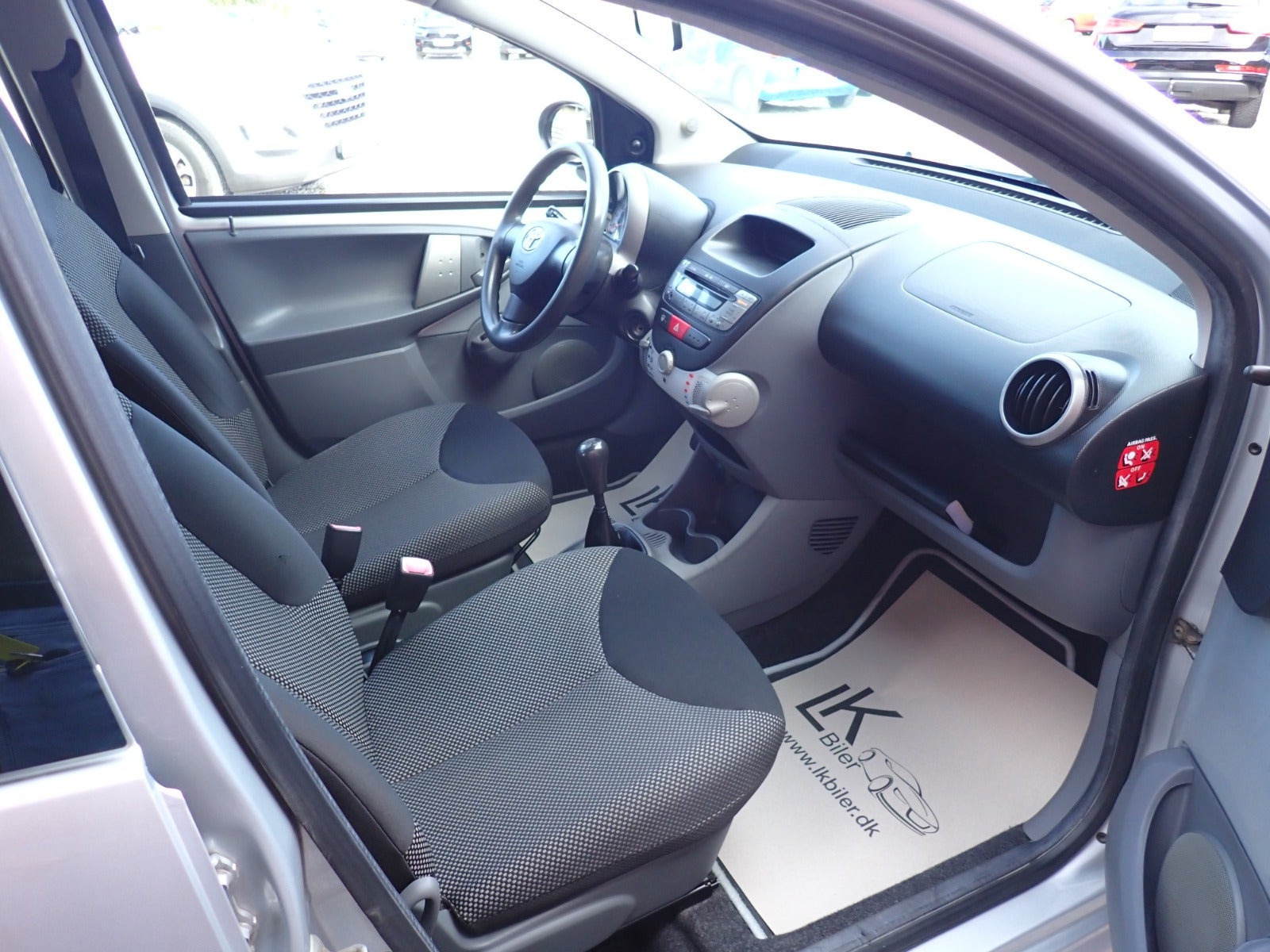 Sølv Toyota Aygo fra 2011
