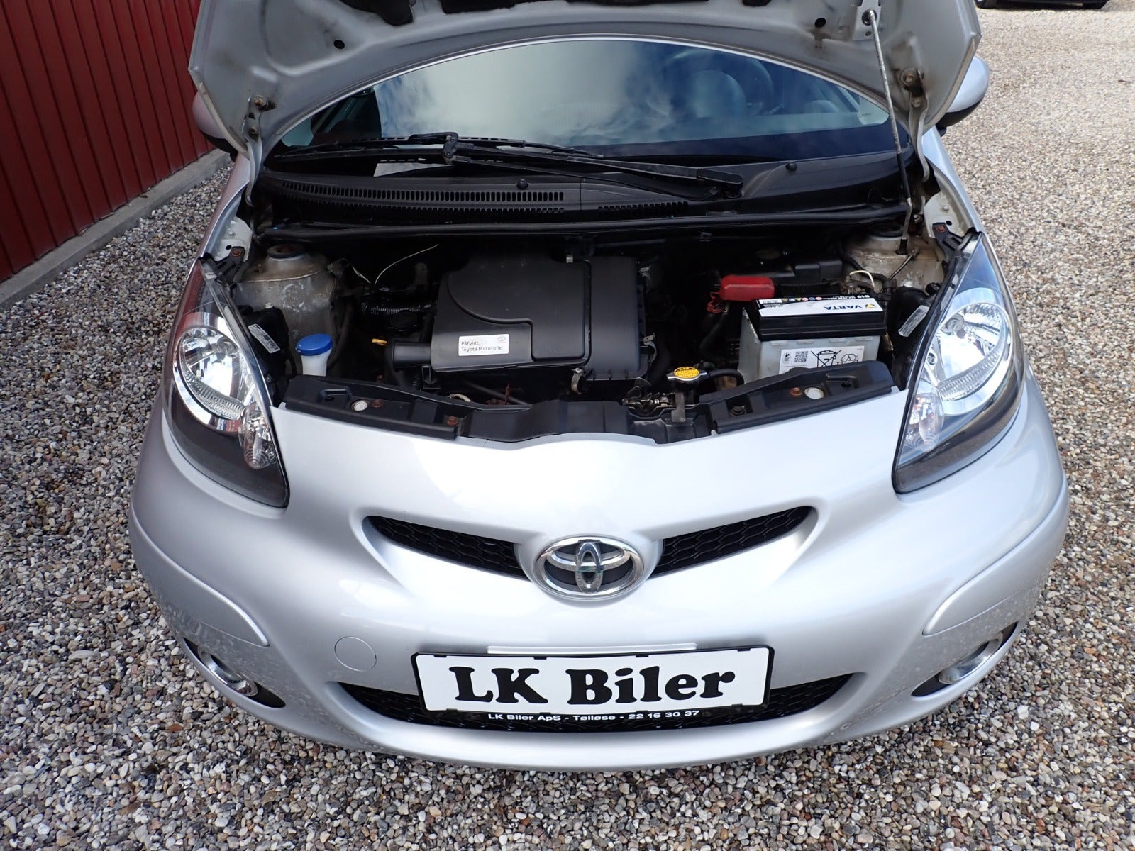Sølv Toyota Aygo fra 2011