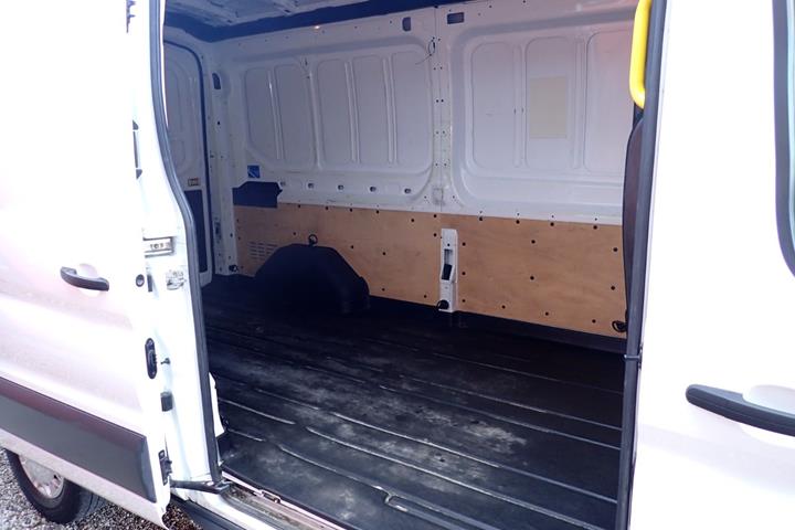 Hvid Ford Transit 310 L2 Van fra 2015 set udefra