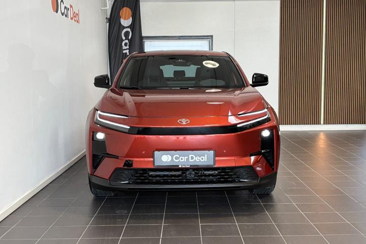 Orange Toyota C-HR+ fra 2026