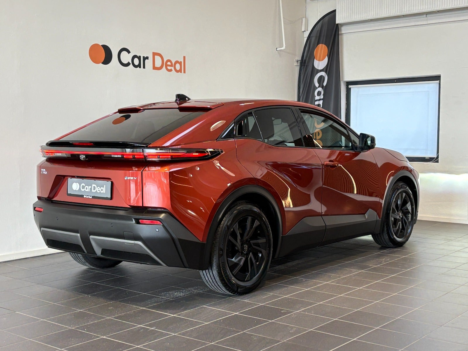 Orange Toyota C-HR+ fra 2026