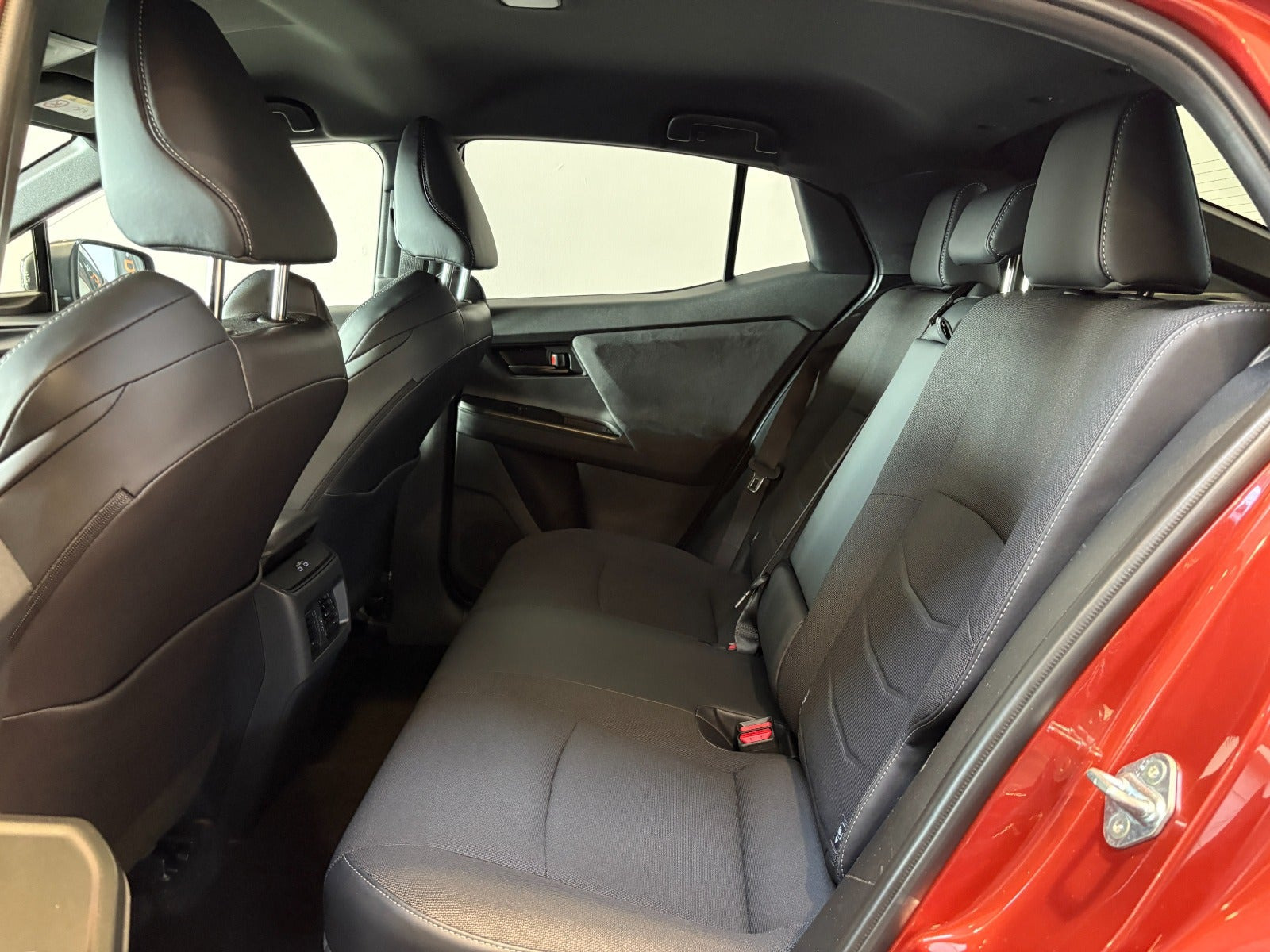 Orange Toyota C-HR+ fra 2026