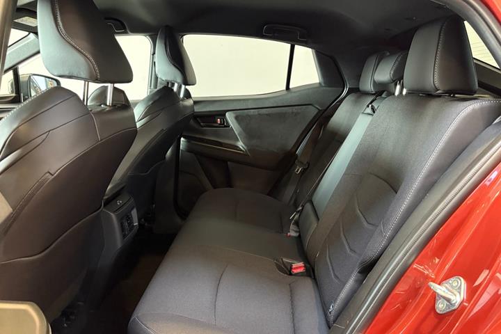 Orange Toyota C-HR+ fra 2026