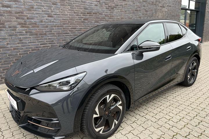 Grå Cupra Tavascan fra 2025