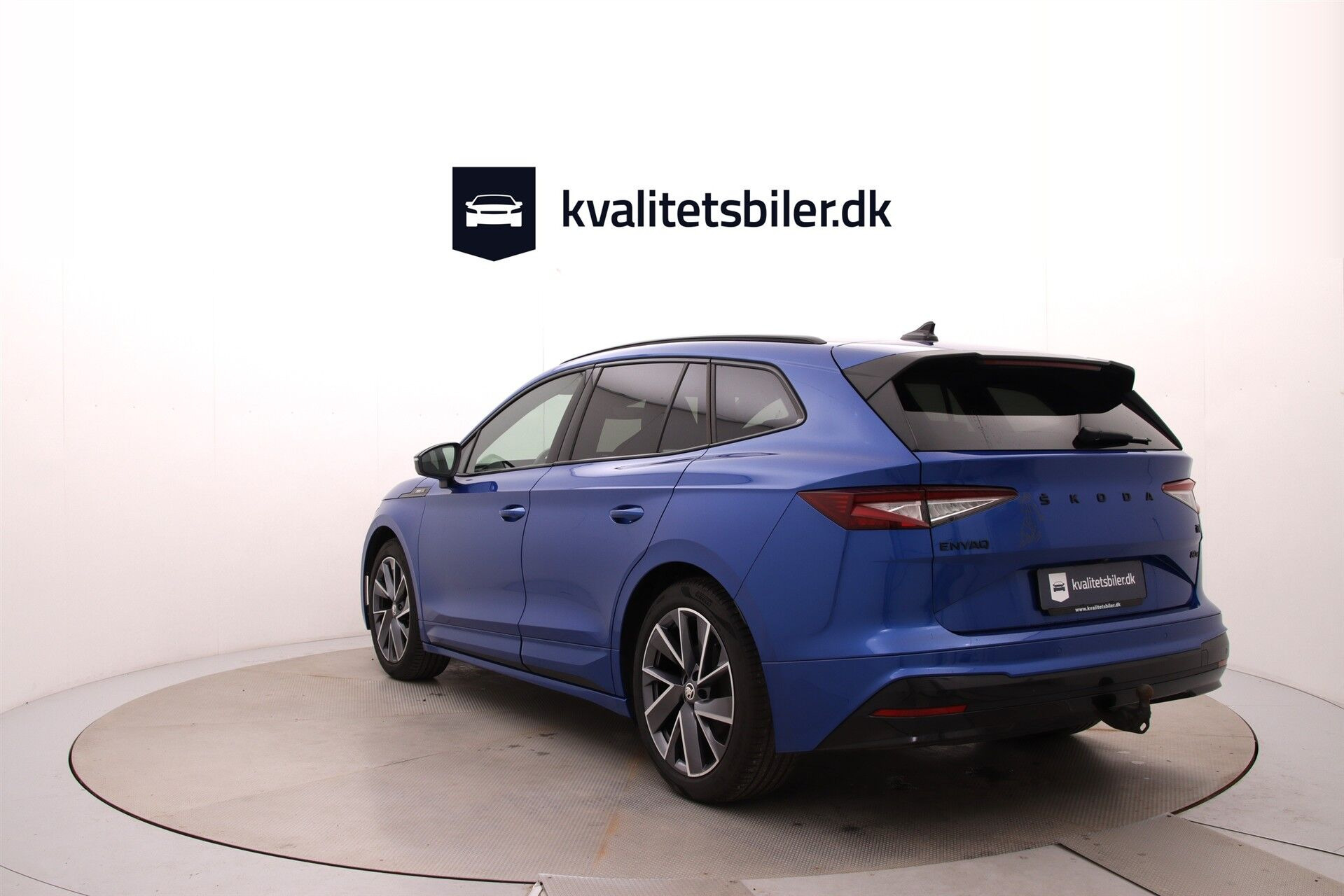 Blå Skoda Enyaq fra 2023