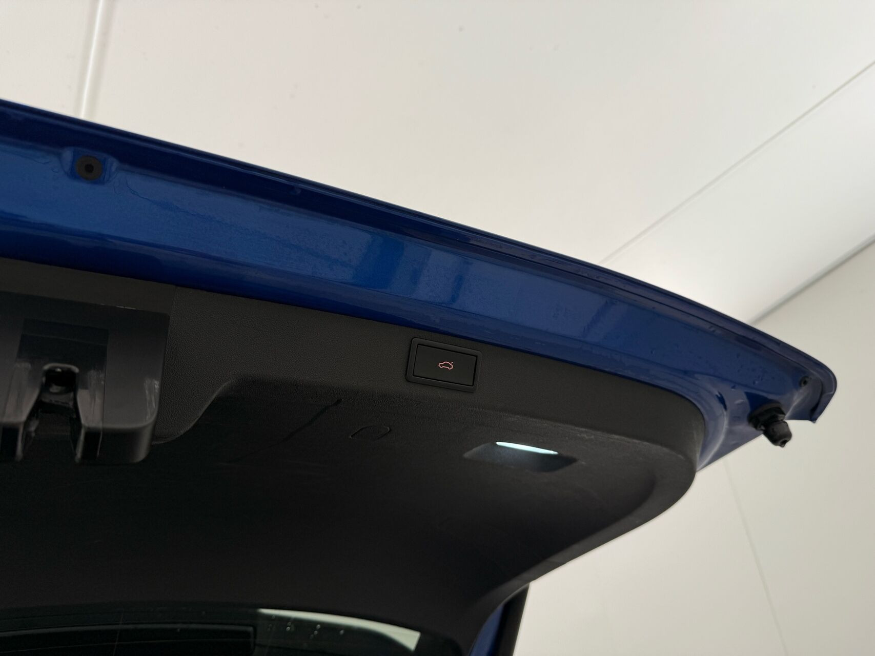 Blå Skoda Enyaq fra 2023