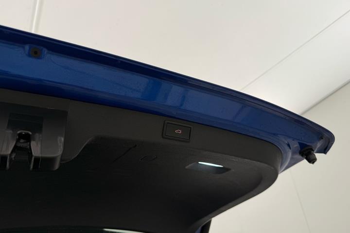 Blå Skoda Enyaq fra 2023