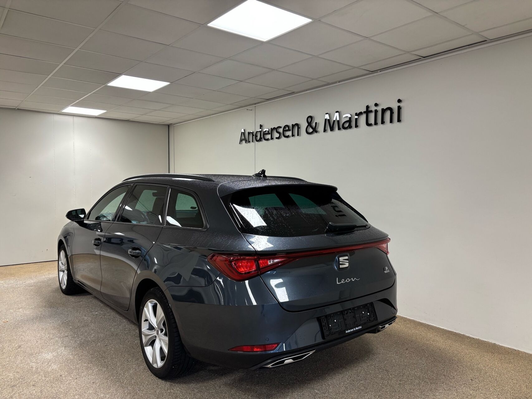 Grå Seat Leon fra 2024