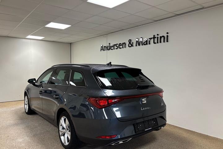 Grå Seat Leon fra 2024