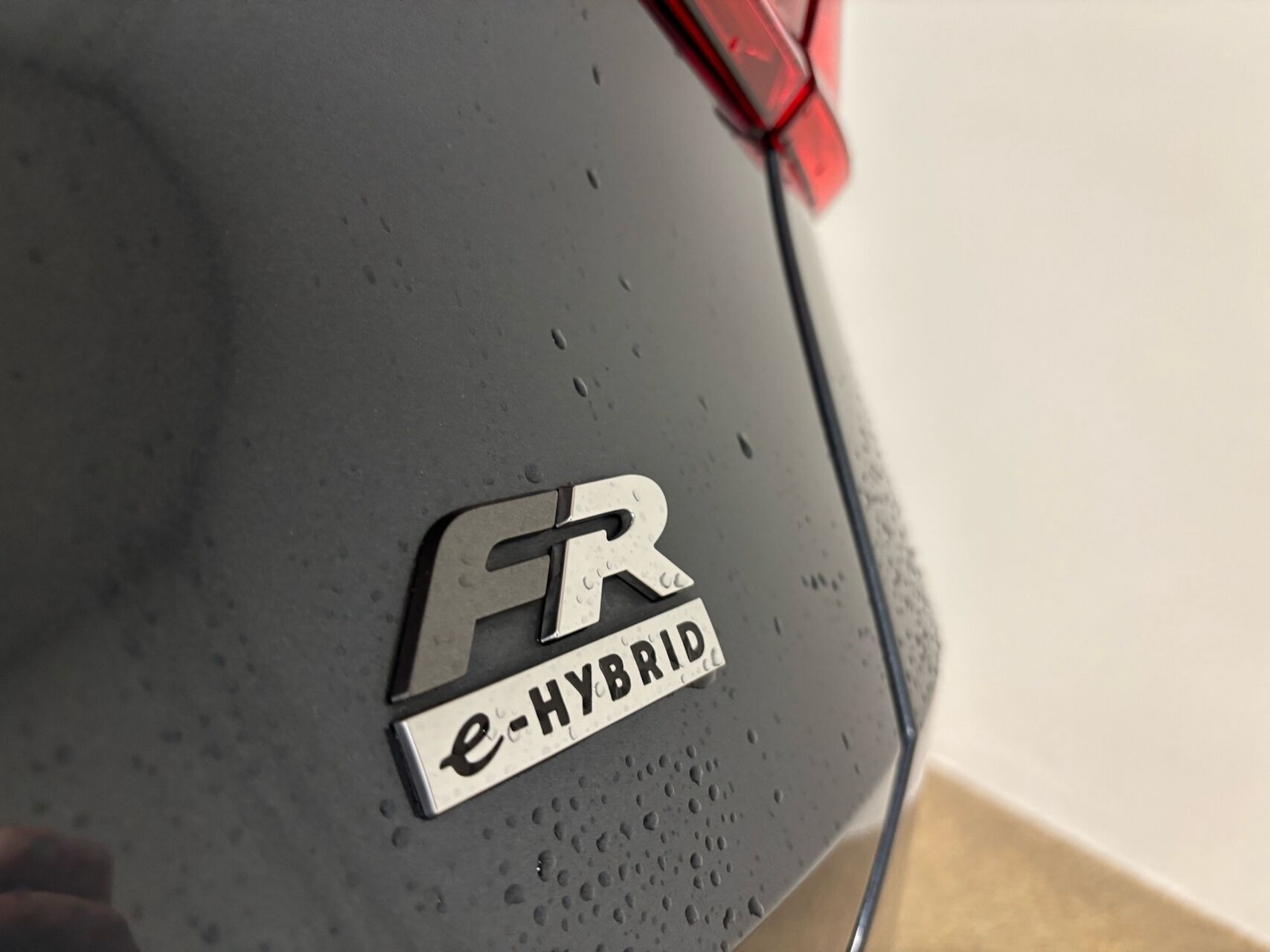 Grå Seat Leon fra 2024