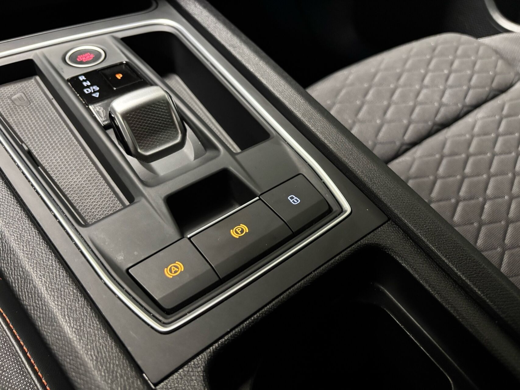 Grå Seat Leon fra 2024