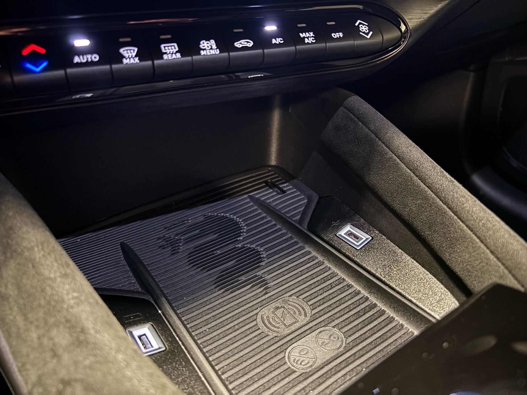 Sort Alfa Romeo Junior fra 2025