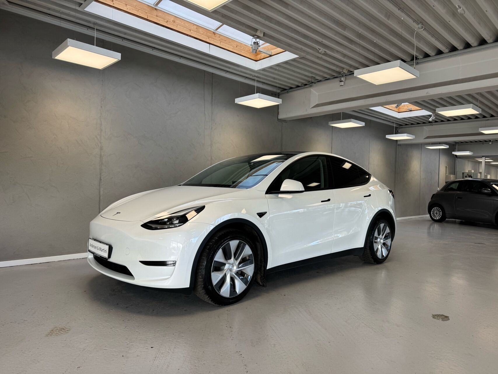 Tesla Model Y EL Long Range AWD 514HK 5d Aut.