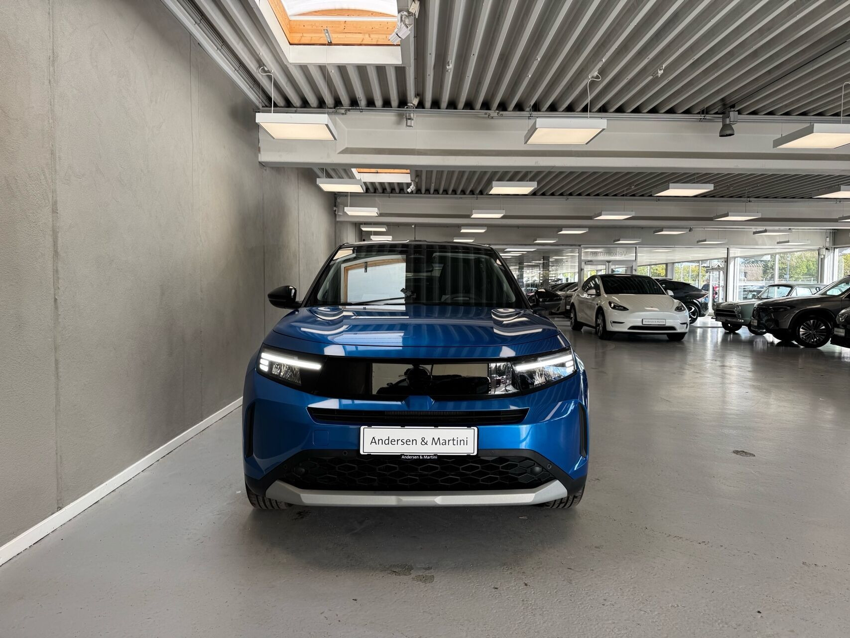 Blå Opel Frontera fra 2025