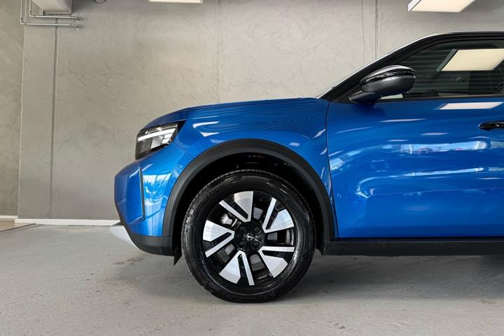 Blå Opel Frontera fra 2025