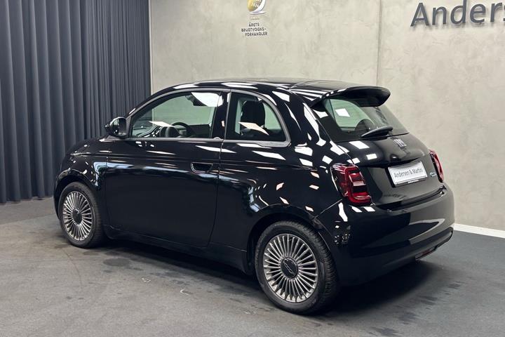 Sort Fiat 500e fra 2023
