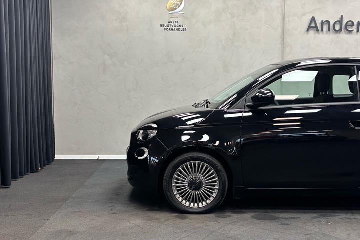 Sort Fiat 500e fra 2023
