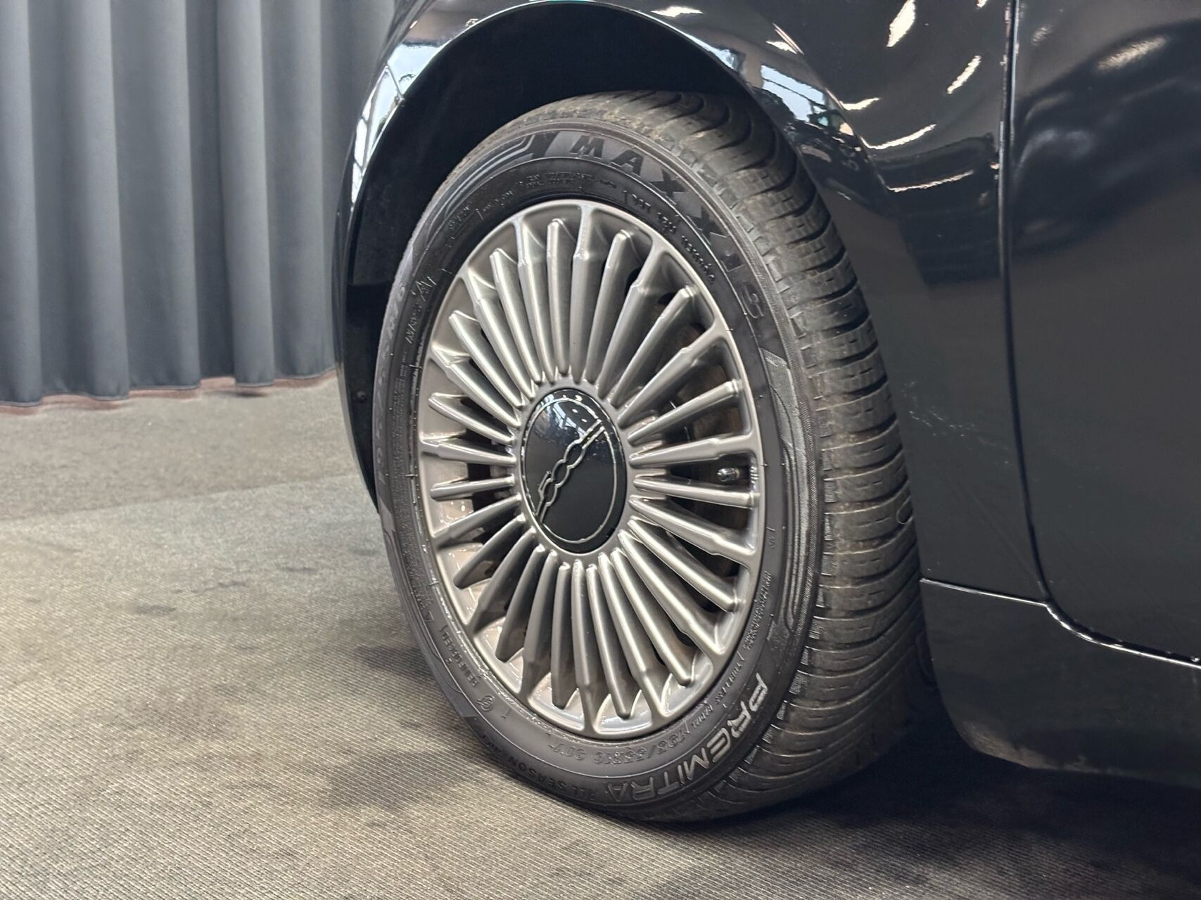 Sort Fiat 500e fra 2023