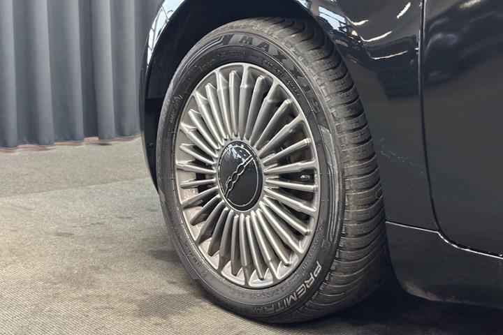 Sort Fiat 500e fra 2023