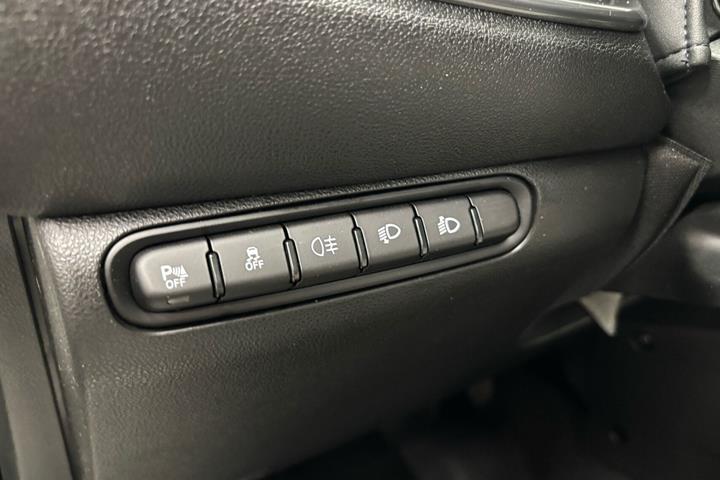 Hvid Fiat 500e fra 2023
