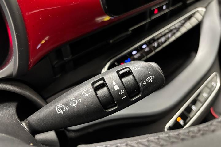 Rød Fiat 500e fra 2023