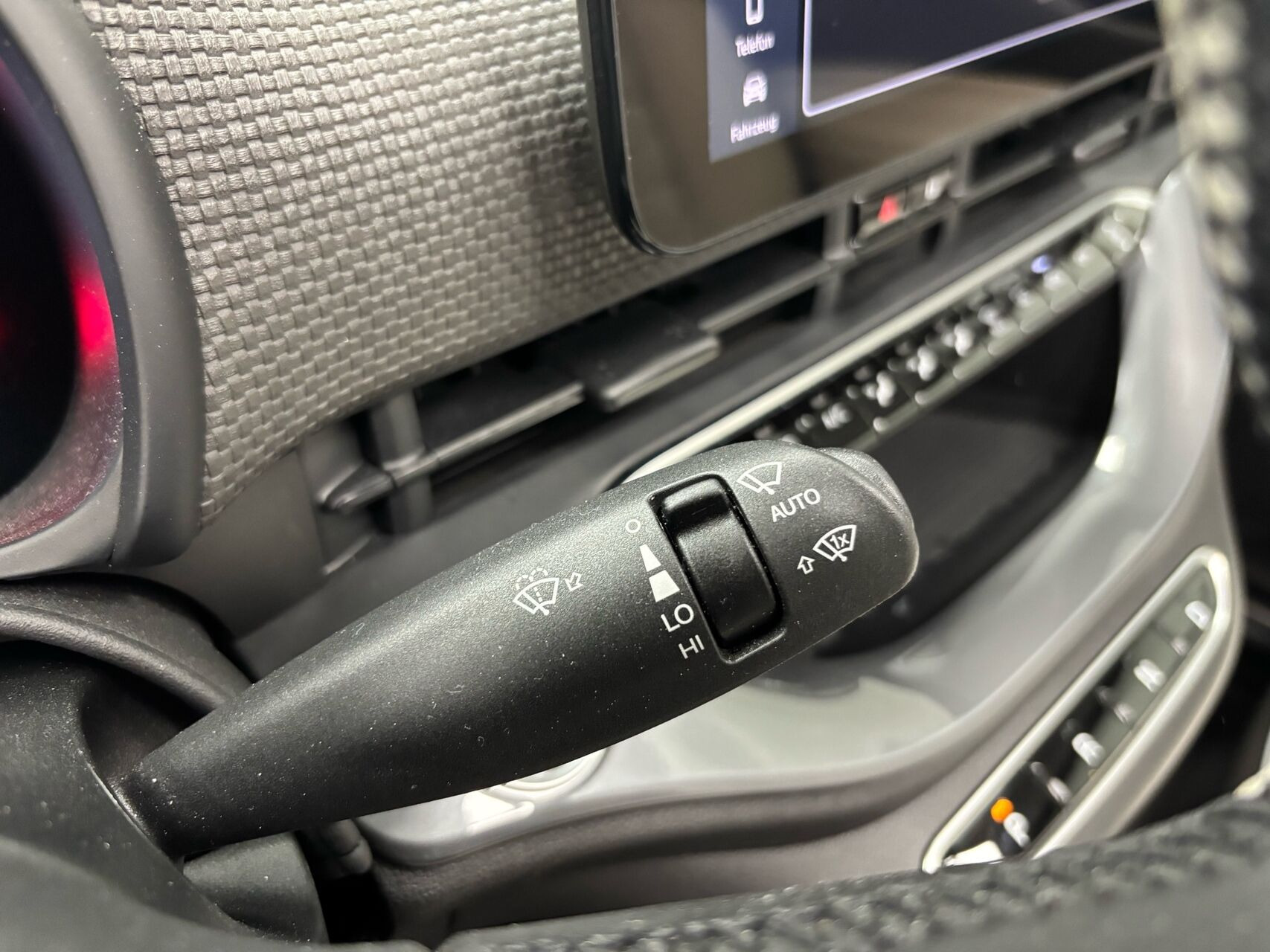 Grå Fiat 500e fra 2023