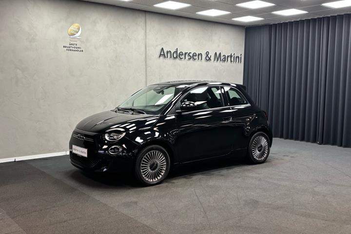 Sort Fiat 500e fra 2024