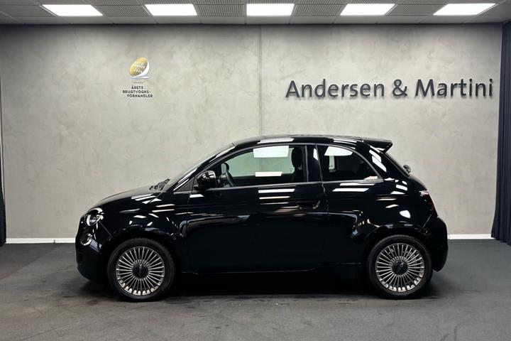 Sort Fiat 500e fra 2024