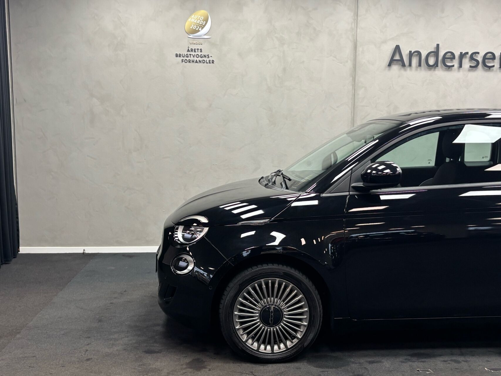 Sort Fiat 500e fra 2024