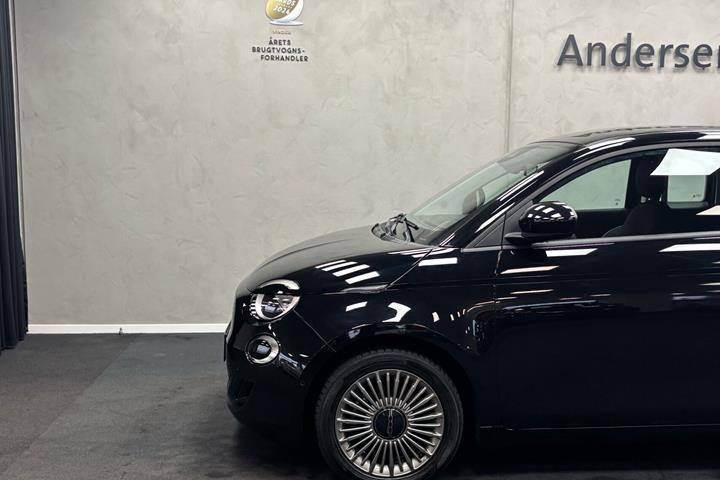 Sort Fiat 500e fra 2024