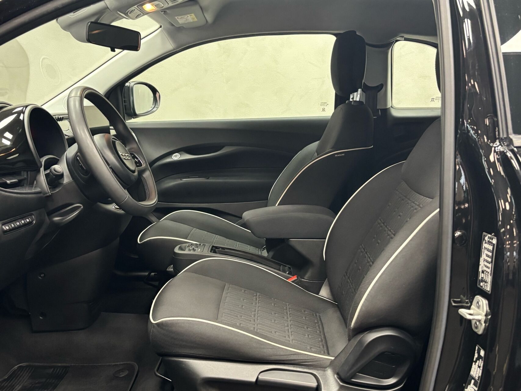 Sort Fiat 500e fra 2024