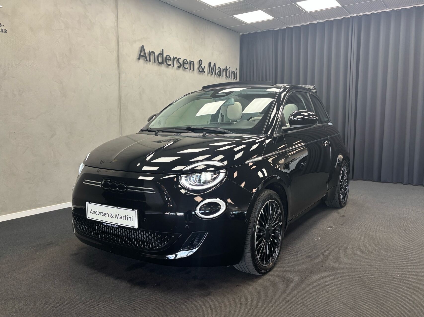 Sort Fiat 500e fra 2024