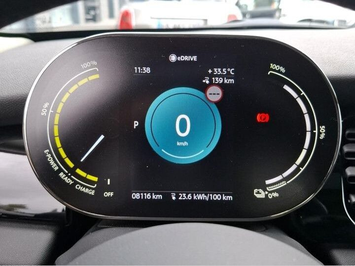 Hvid Mini Cooper fra 2023