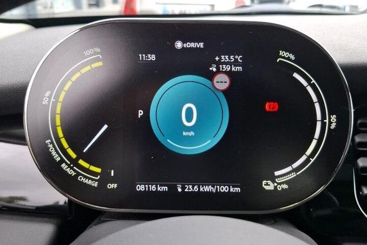Hvid Mini Cooper fra 2023