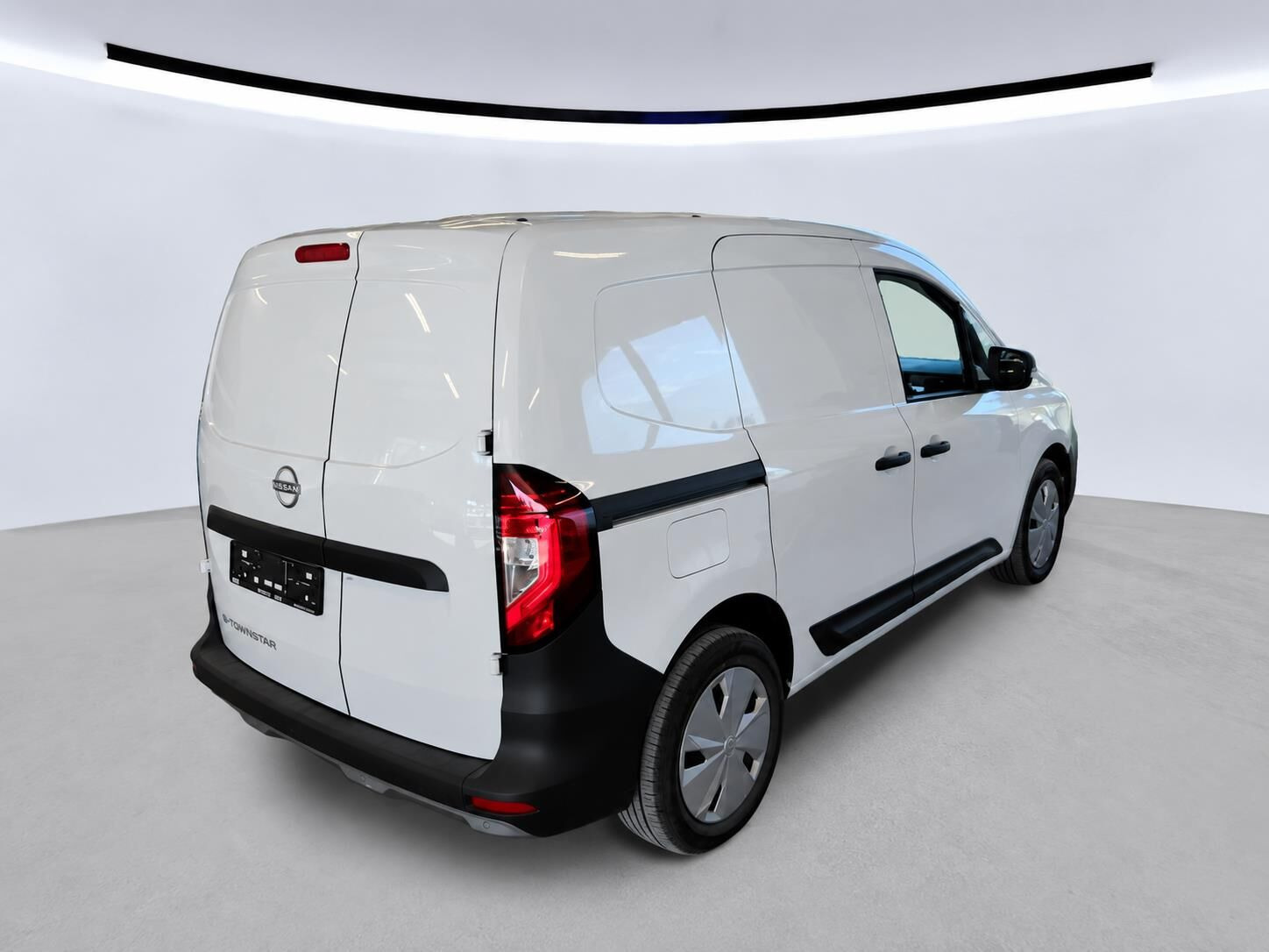 Hvid Nissan Townstar fra 2023