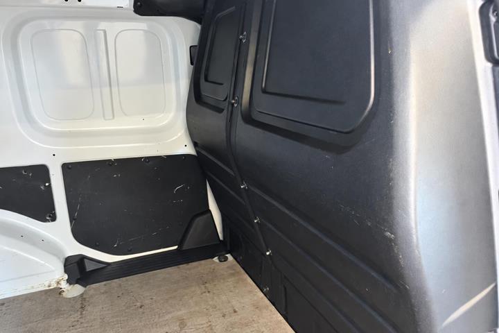 Hvid Nissan Townstar fra 2023