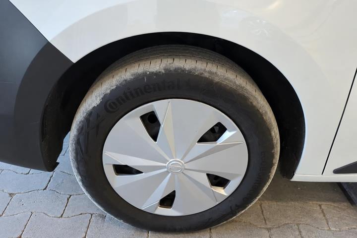 Hvid Nissan Townstar fra 2023