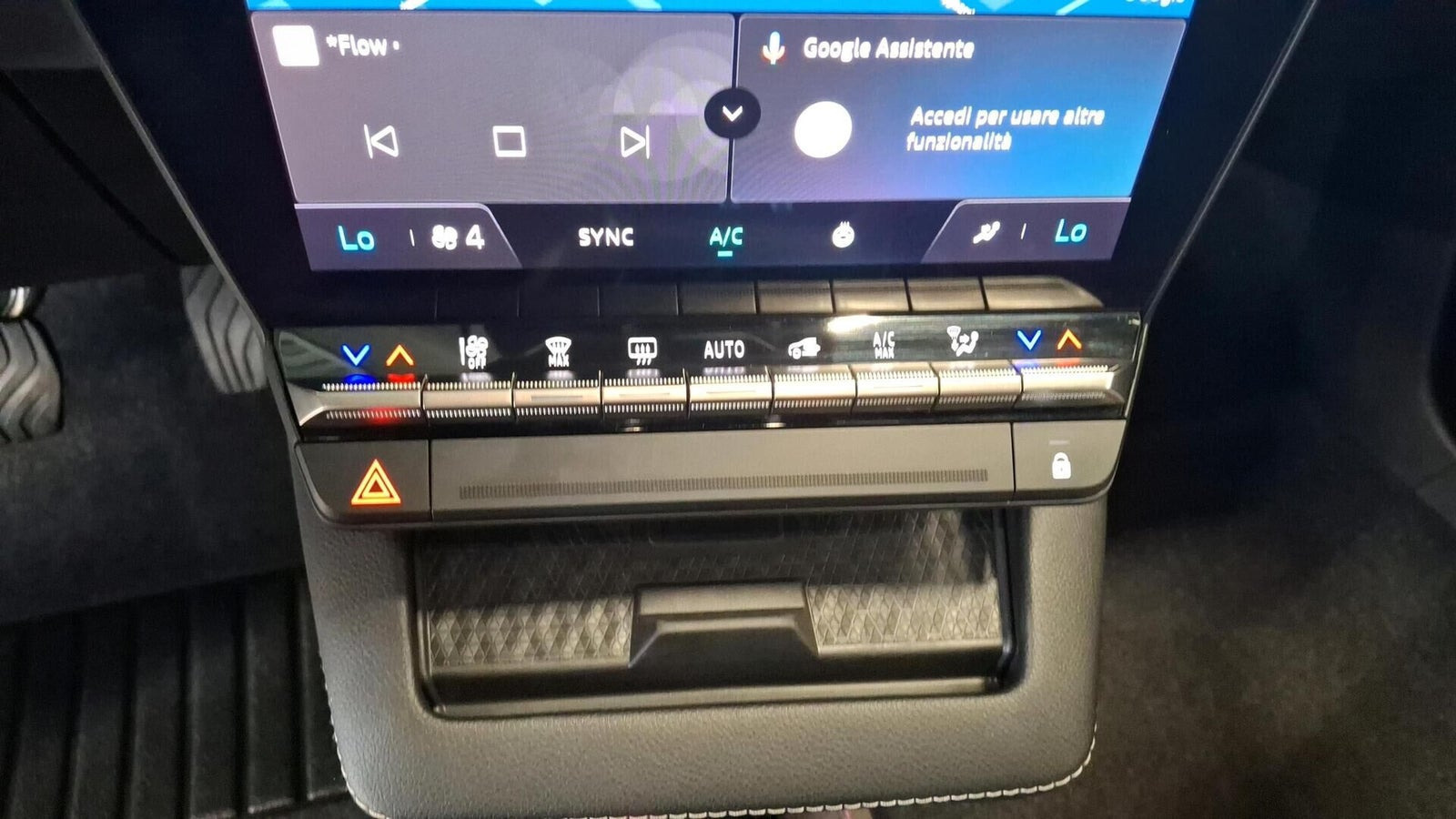 Hvid Renault Megane E-Tech fra 2023