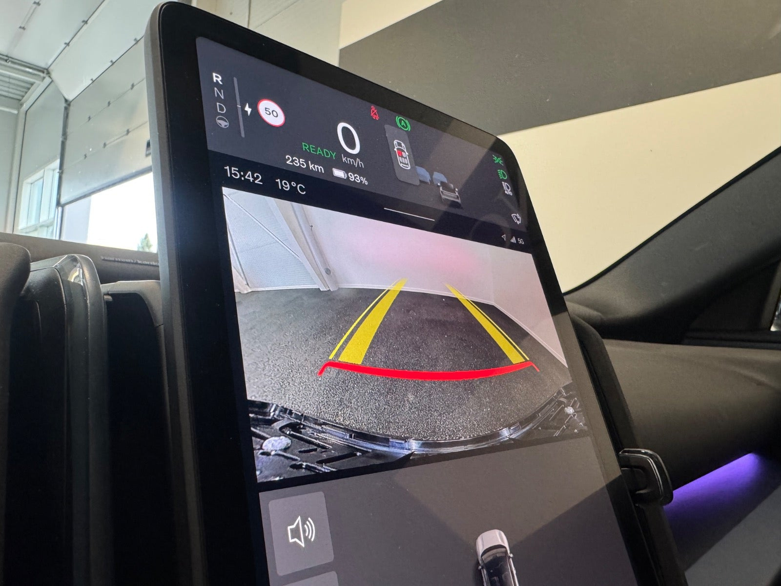 Grå Volvo EX30 fra 2024