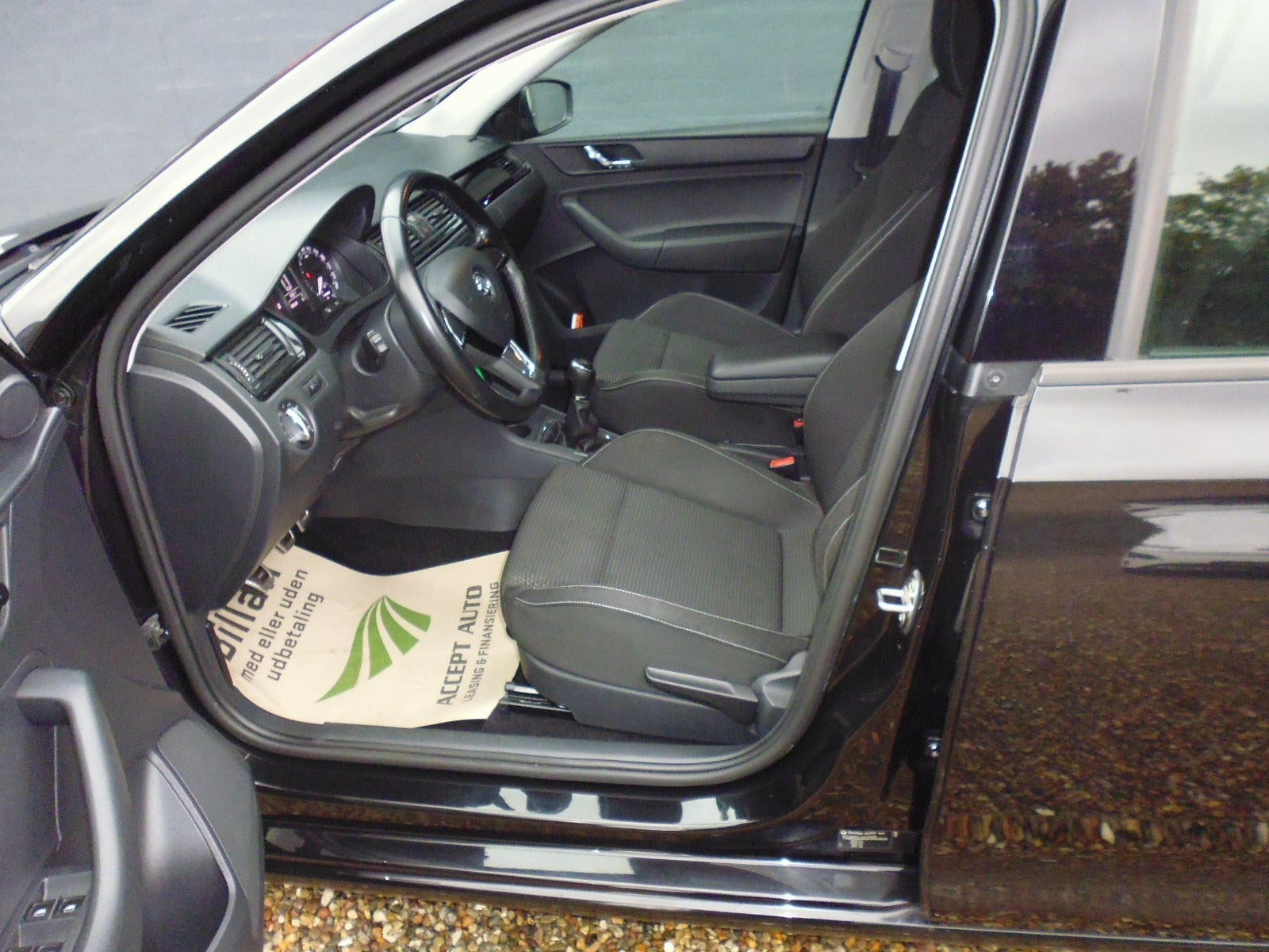Sort Skoda Rapid fra 2015