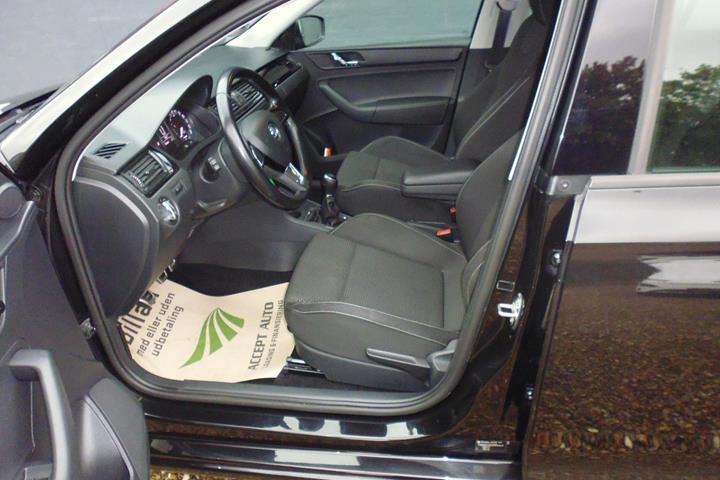 Sort Skoda Rapid fra 2015