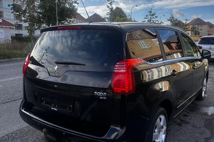 Sort Peugeot 5008 fra 2014