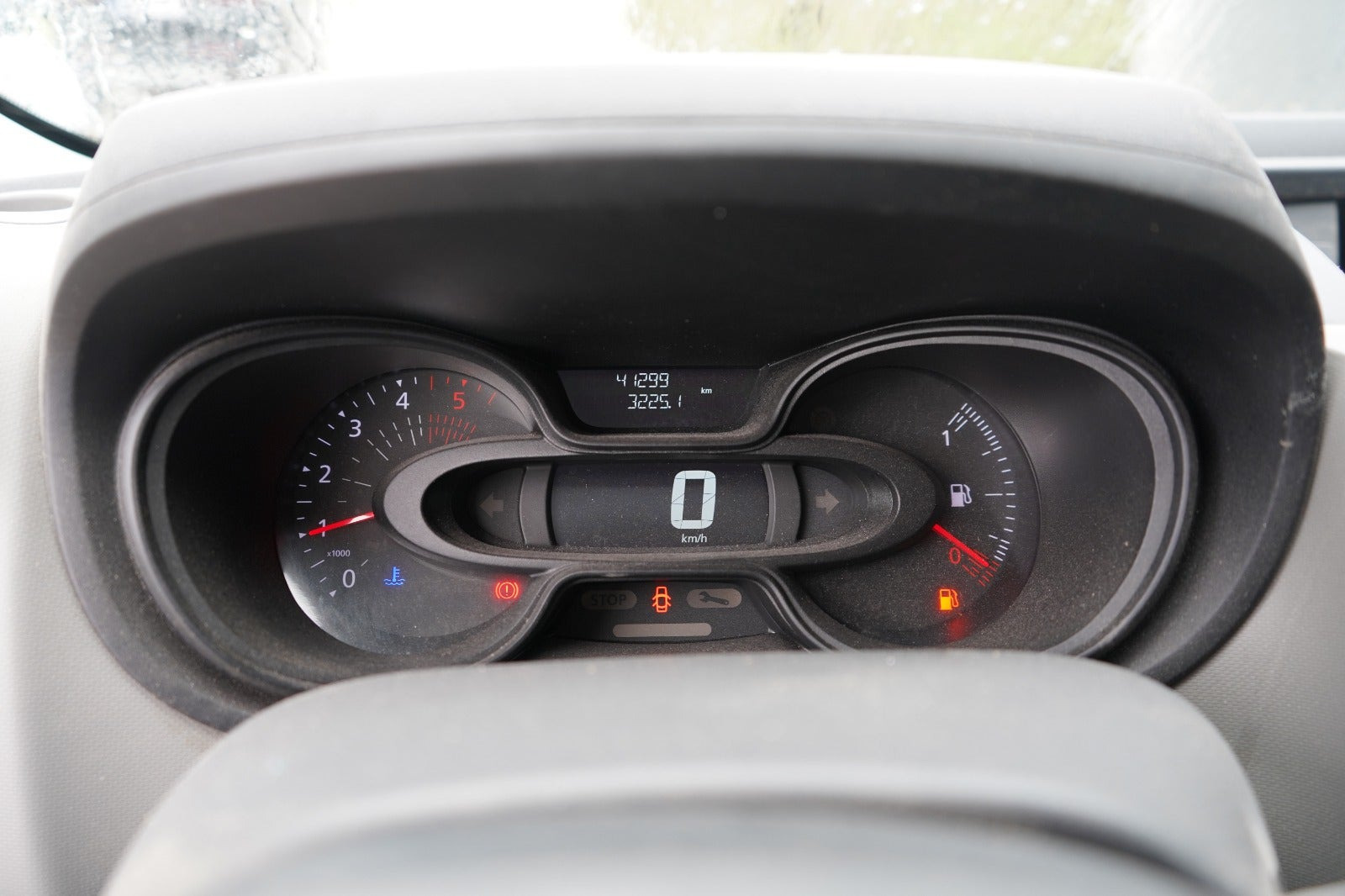 Hvid Renault Trafic T29 fra 2018