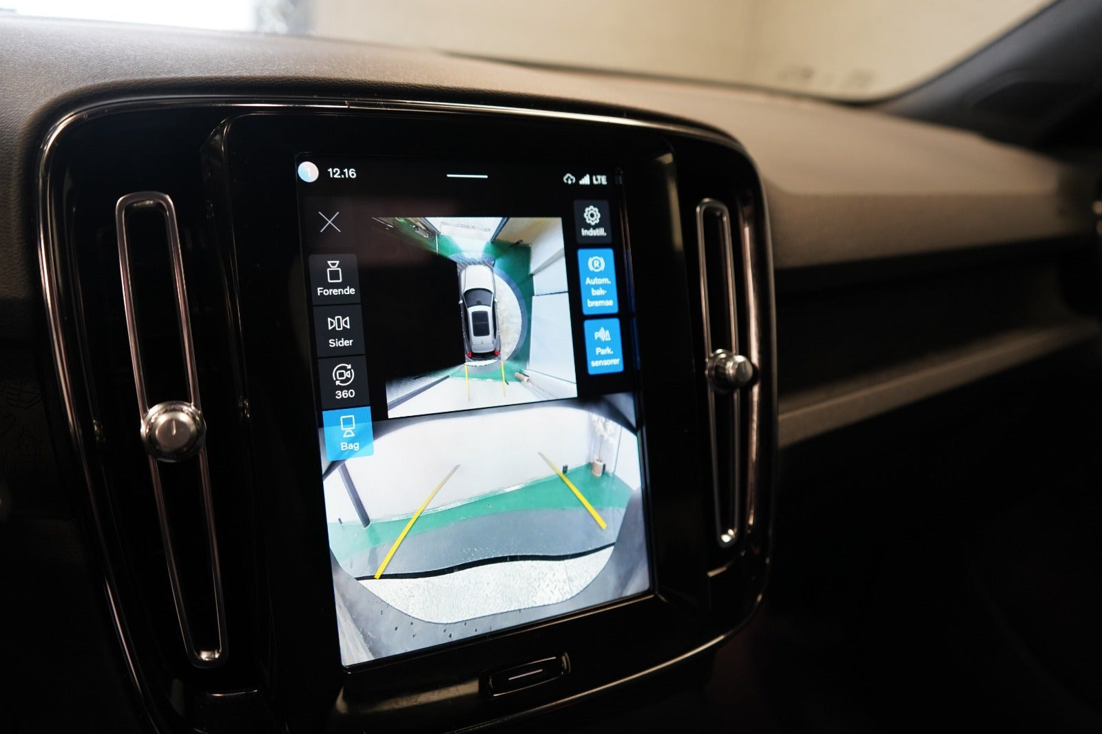 undefined Volvo XC40 fra 2024