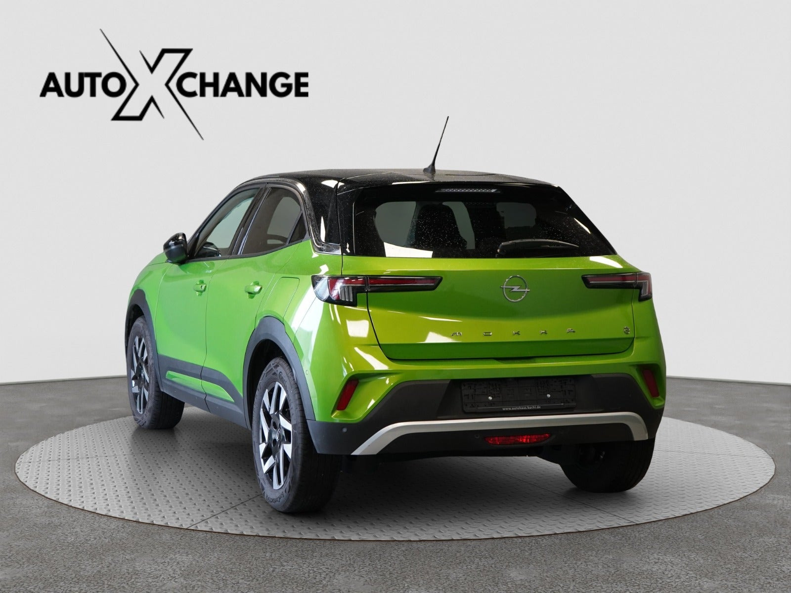 Grøn Opel Mokka-e fra 2023
