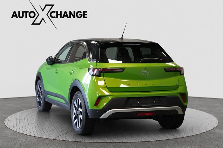 Grøn Opel Mokka-e fra 2023
