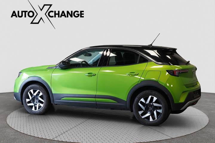 Grøn Opel Mokka-e fra 2023