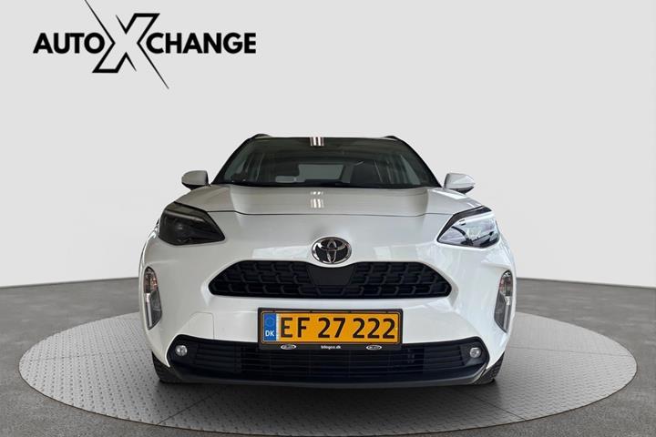 Hvid Toyota Yaris Cross fra 2024