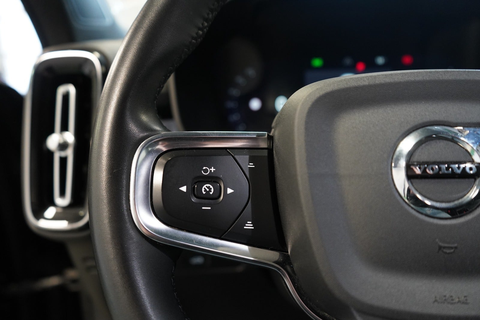 undefined Volvo XC40 fra 2023